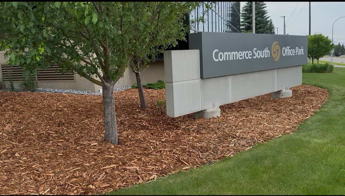 Commercial mulch & bed shaping